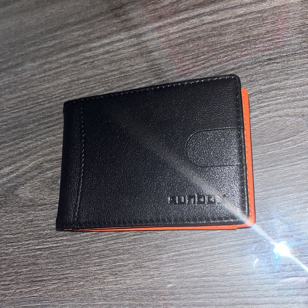 Runbox Wallet - Picture 3 of 3